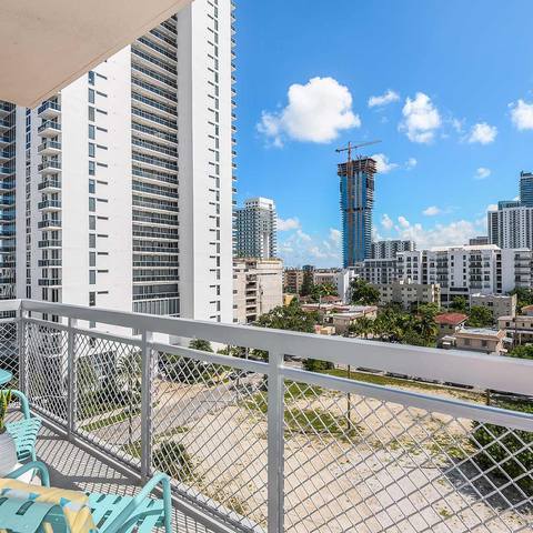 Building Photo - 2615 Biscayne Blvd