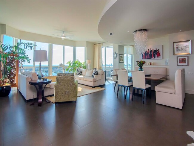 Foto del edificio - 450 Knights Run Ave