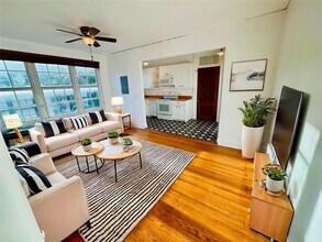 Building Photo - 3224 Biscayne Blvd