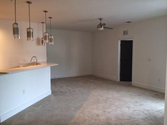 Foto principal - 728 N Orange Ave