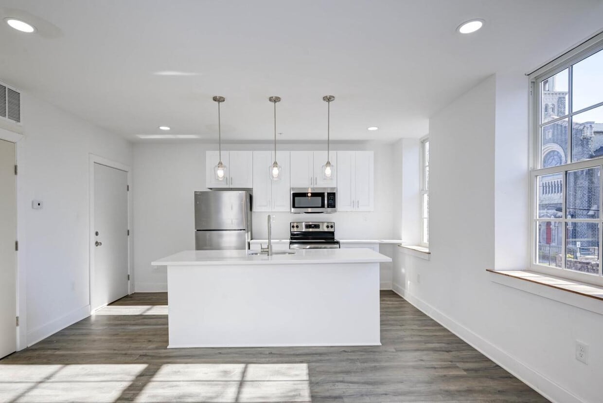 Photo - 211 E Union St (Burlington, NJ)