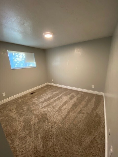 Building Photo - 6755 S 700 E