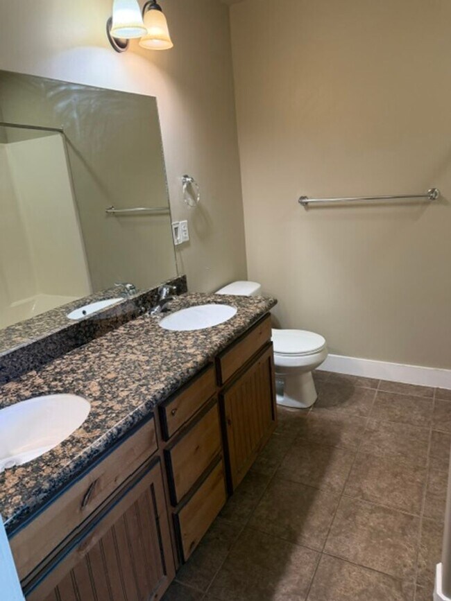 Foto del edificio - Apartment For Rent
