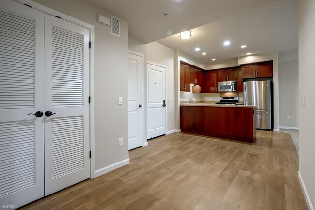 Foto del edificio - 2 br, 2 bath Condo - 20128 Stevens Creek B...