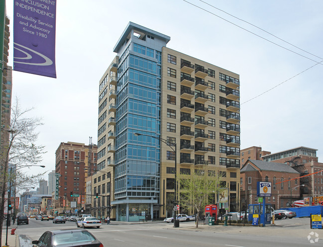 Building Photo - Superior West