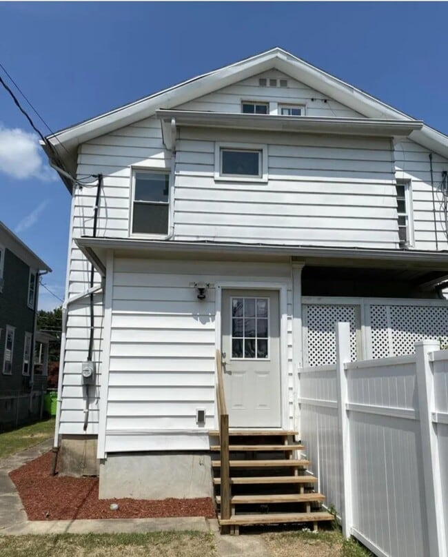 Building Photo - 111 Spring St