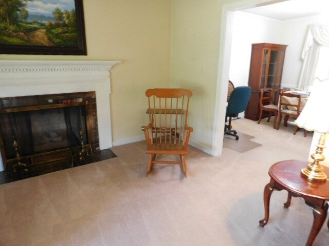 Building Photo - 6009 Pine Valley Rd