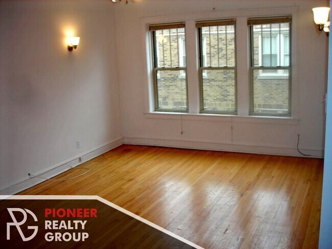 Foto del edificio - 4817 N Wolcott Ave