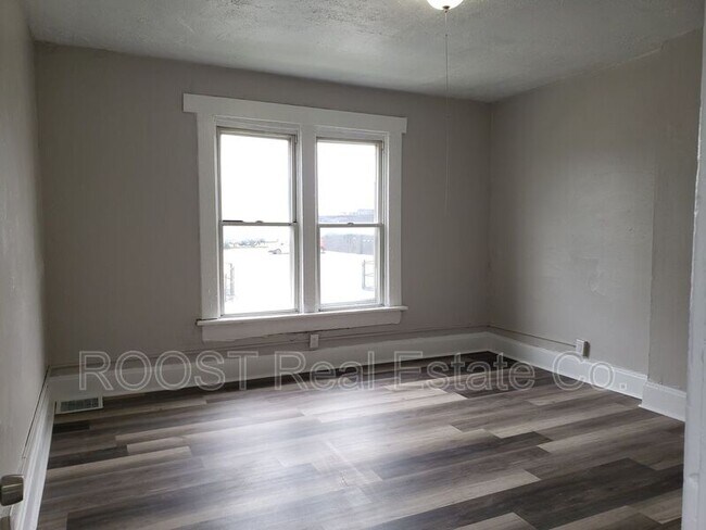 Building Photo - 521 Starr Avenue