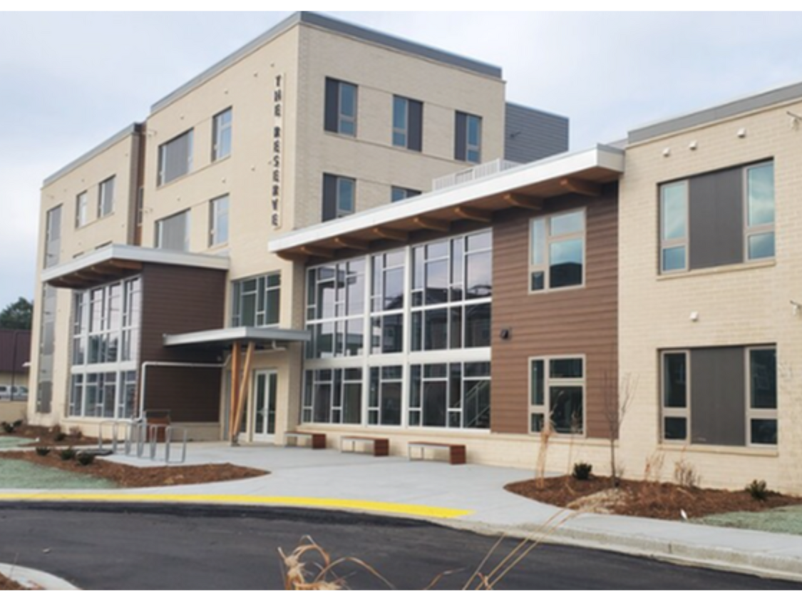 Stevens Point Reserve Fachada del hotel - The Reserve Student Apartments at UWSP