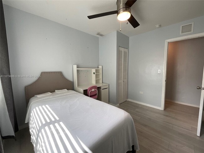 Foto del edificio - 385 NW 129th St