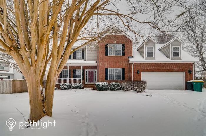 Foto principal - 2984 Iroquois Dr