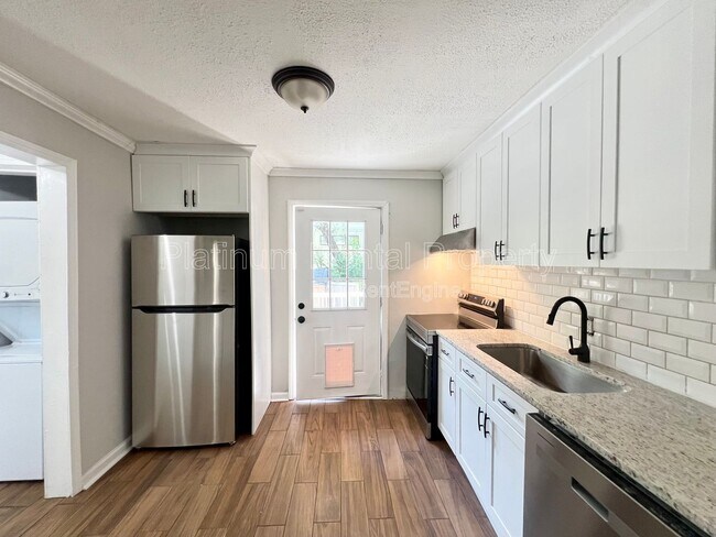 Foto del edificio - 440 Roy St SW