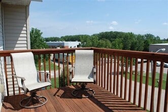 Building Photo - 641 E 46th St