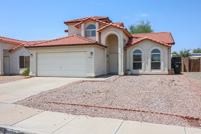 Building Photo - 1850 N 84th Ln