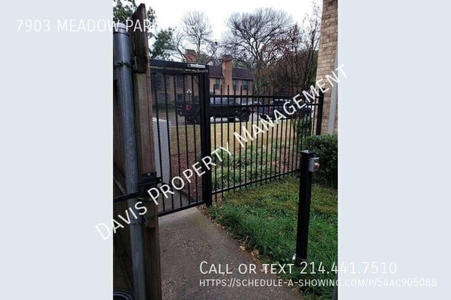 Building Photo - 7903 Meadow Park Dr