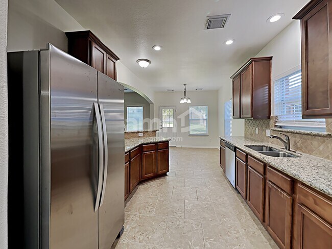 Building Photo - 1735 Park Oak Drive