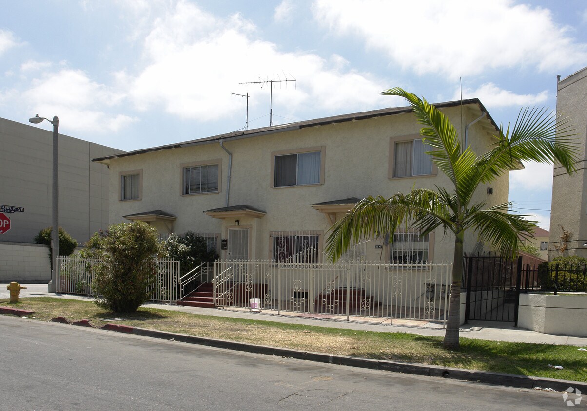 Building Photo - 6002 Romaine St