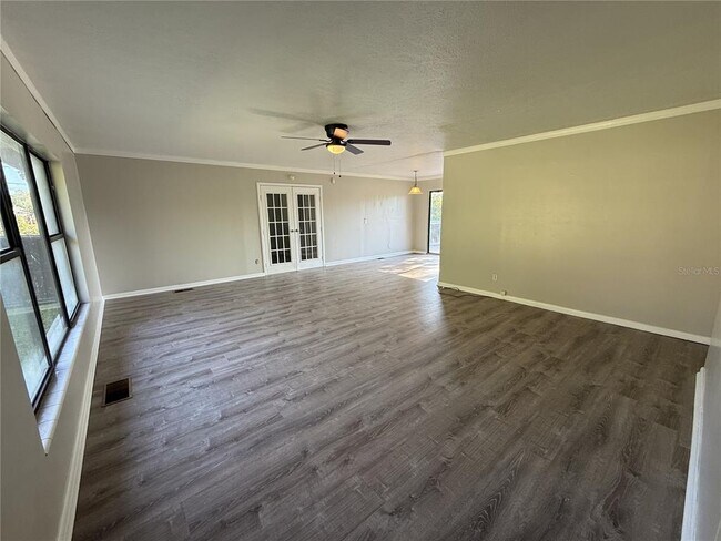 Building Photo - 307 S Orange Ave