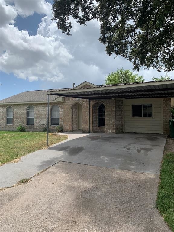 Building Photo - 9803 Gillman St