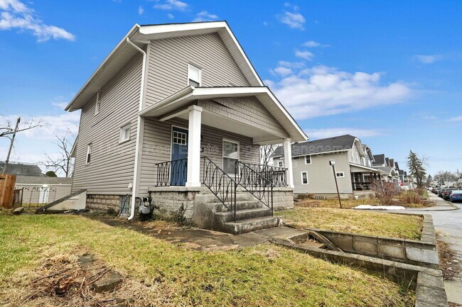 Building Photo - 914 Ellsworth Ave