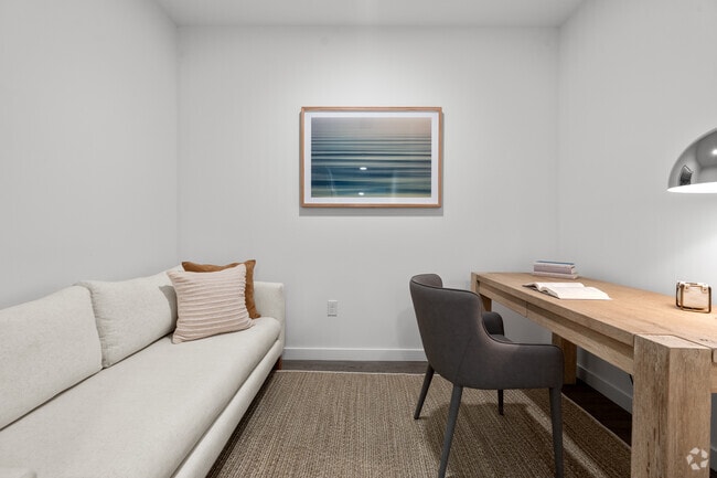 1BR, 1BA + Den - 901SF - Den - 2000 Biscayne