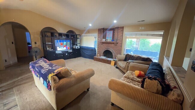 Foto del edificio - 4 Bed 2.5 Bath Home for Rent