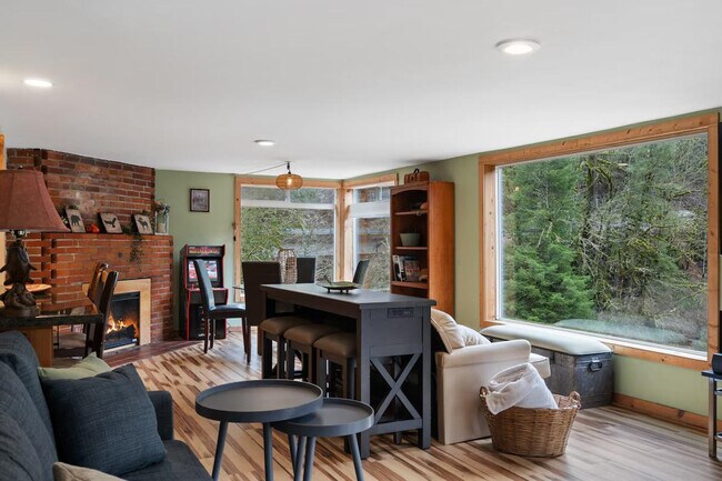 Building Photo - 11582 Washougal River Rd