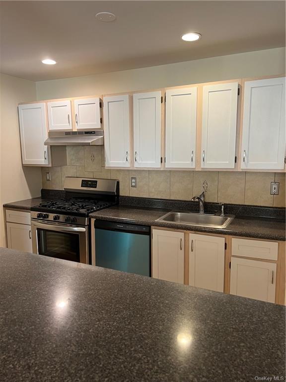 5 Klint Ct, Nanuet, NY 10954 Condo for Rent in Nanuet, NY