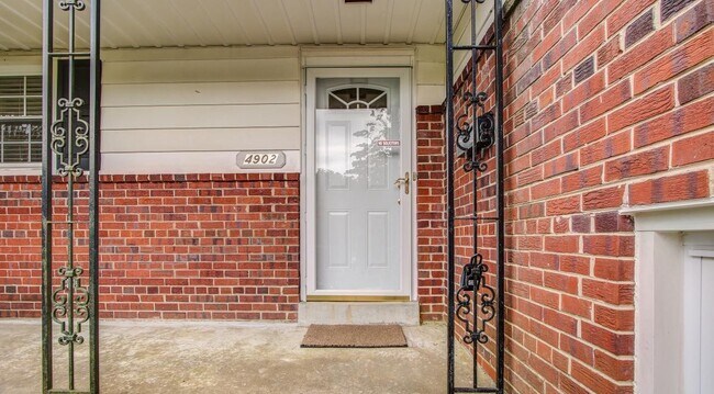 Foto del edificio - 4902 Elsmere Ave