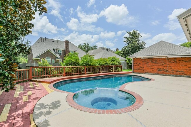 Foto del edificio - 4003 Bountiful Crest Ln