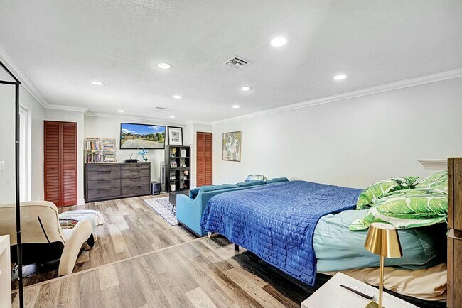 Foto del edificio - 714 NW 7th St