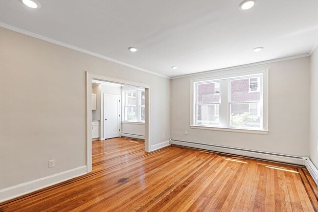 Interior Photo - Grove 55