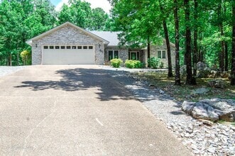 Building Photo - 66 Almazan Way