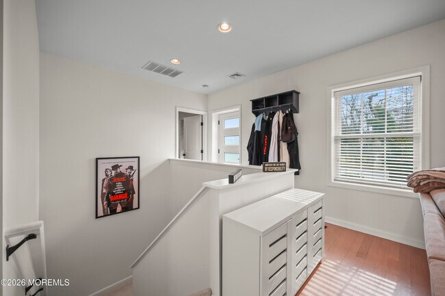 Foto del edificio - 5 Cortland Rd