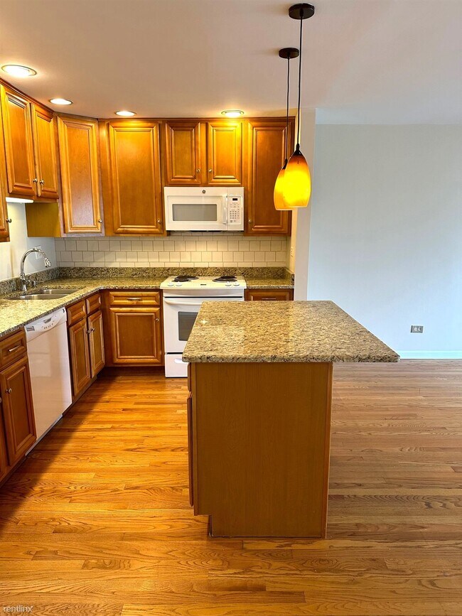 Foto del edificio - 1 br, 1 bath Condo - 870 E Old Willow Rd A...