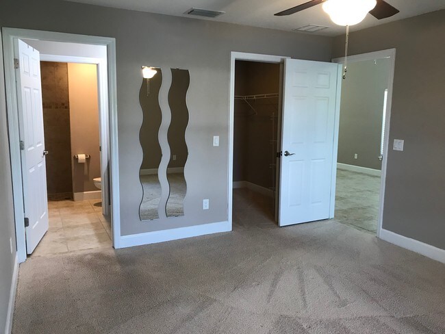 Building Photo - 2270 Hawks Cove Cir