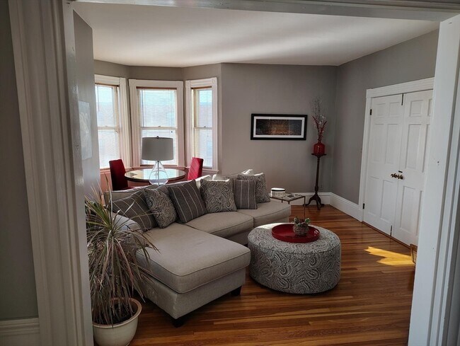 Foto del edificio - 357 Lafayette St