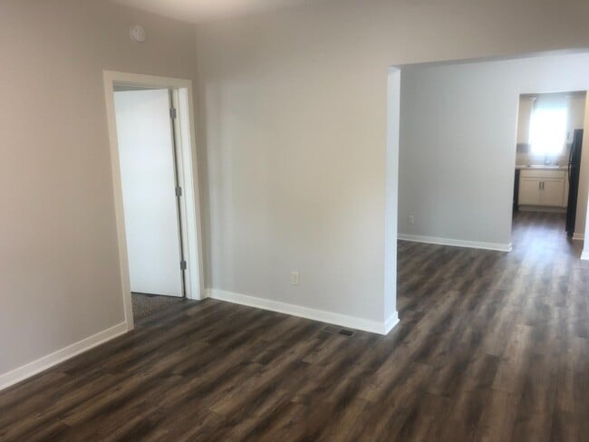 Foto del edificio - 949 Fulton St W