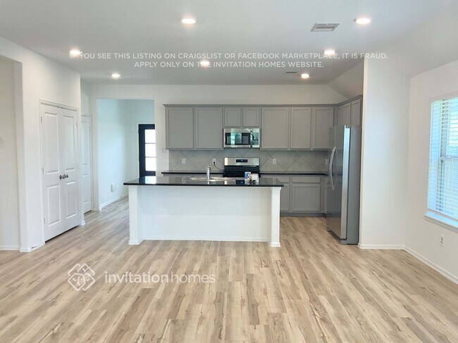 Building Photo - 514 Pecan Landing Ln