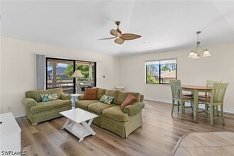 Building Photo - 324 Waterleaf Ct