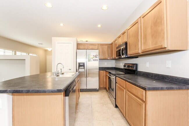 Foto del edificio - 17722 W Marshall Ln