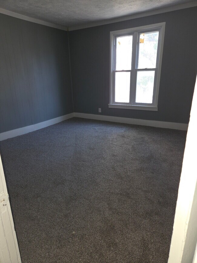 Foto del edificio - 812 W McClure Ave