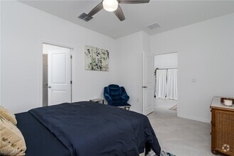 Building Photo - 2140 Dragonfruit Wy