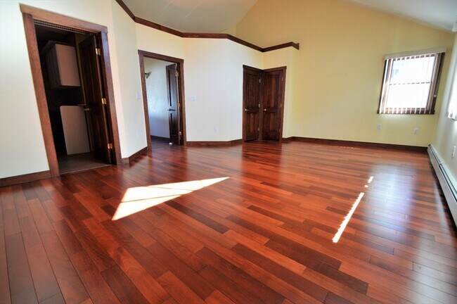 Foto del edificio - 64 Ballardvale St