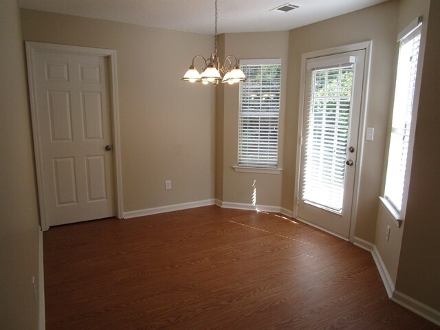 Foto del edificio - 204 Carrie Dr