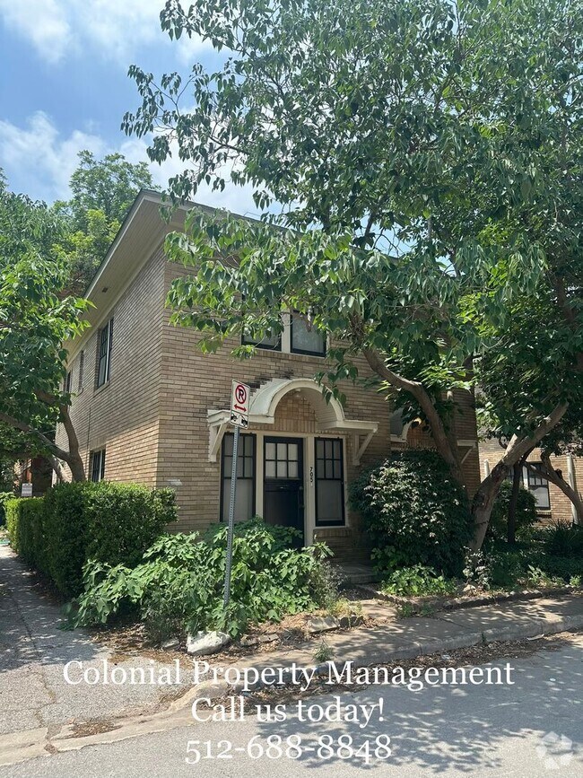 Building Photo - 705 Graham Pl
