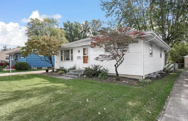 Building Photo - 4175 Wright Park