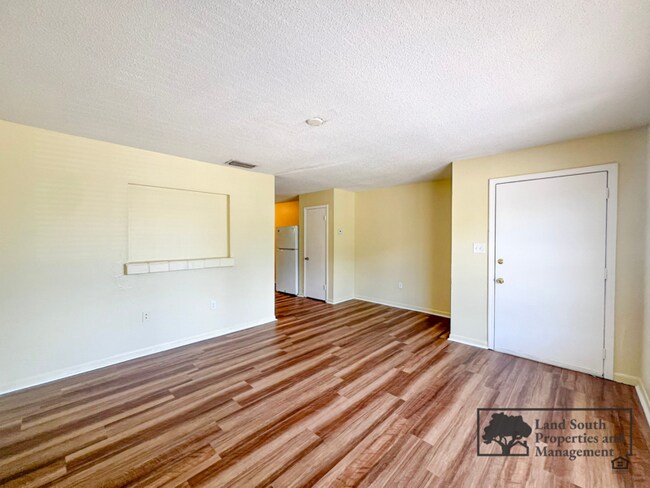 Foto del edificio - 1102 N Marion Ave