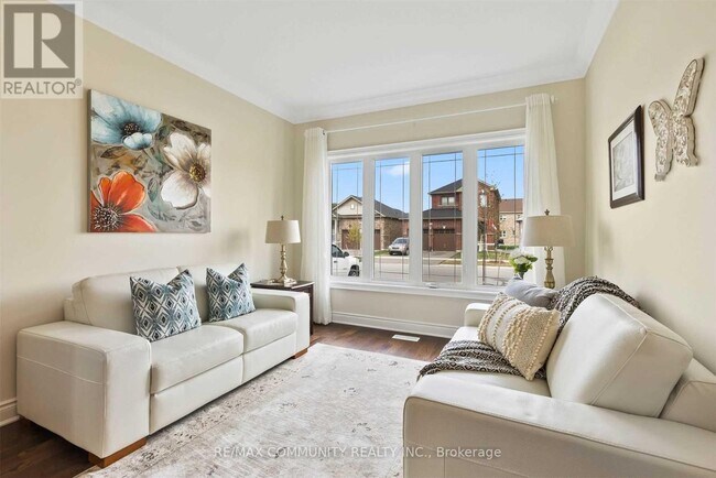 Photo du bâtiment - 5 Pollock Ave